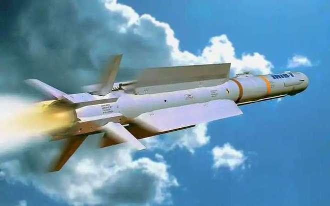 中国最新爆料武器是什么,我国最新爆料尖端武器震撼亮相 第2张 中国最新爆料武器是什么,我国最新爆料尖端武器震撼亮相 第2张